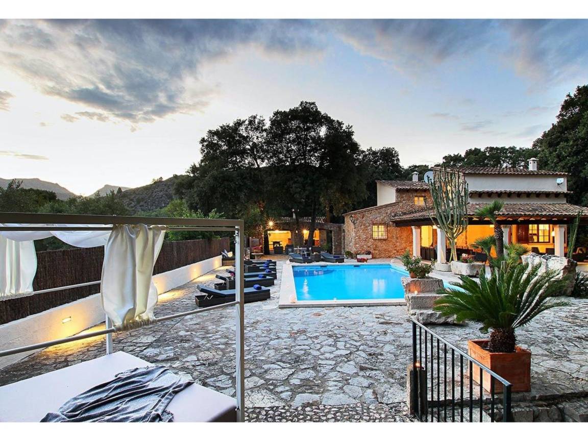 299 M² Casa ∙ 4 Habitaciones ∙ 8 Huéspedes - Pollensa