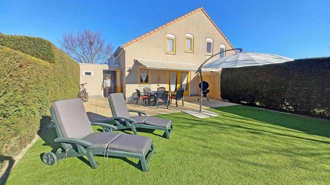 74 M² Ferienhaus ∙ 3 Schlafzimmer ∙ 6 Gäste - Breskens