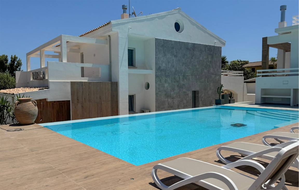 450 M² Casa Vacanza ∙ 8 Camere Da Letto ∙ 30 Ospiti - Crotone