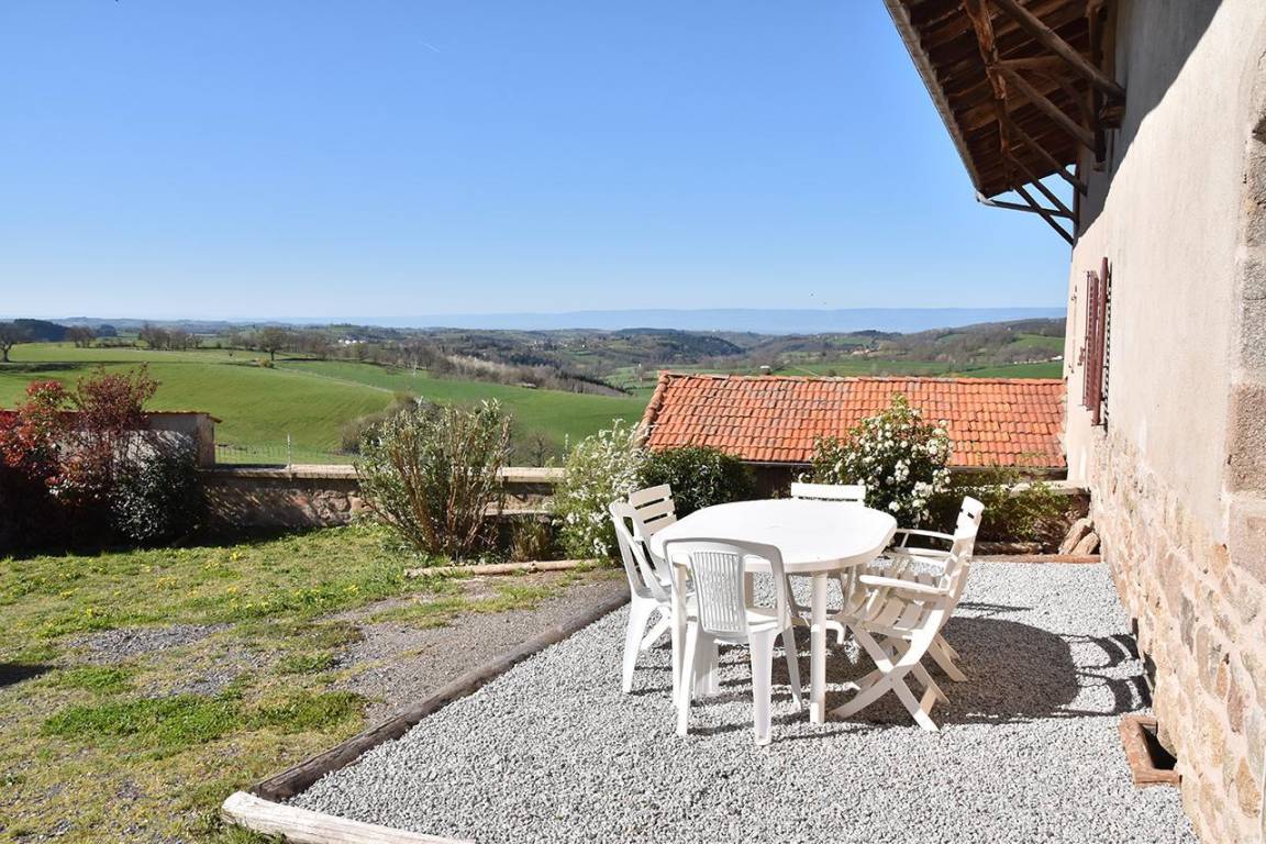 181 m&sup2; G&icirc;te 4 Schlafzimmer 12 G&auml;ste