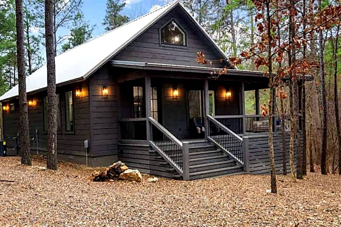 House ∙ 2 Bedrooms ∙ 6 Guests - Hochatown, OK