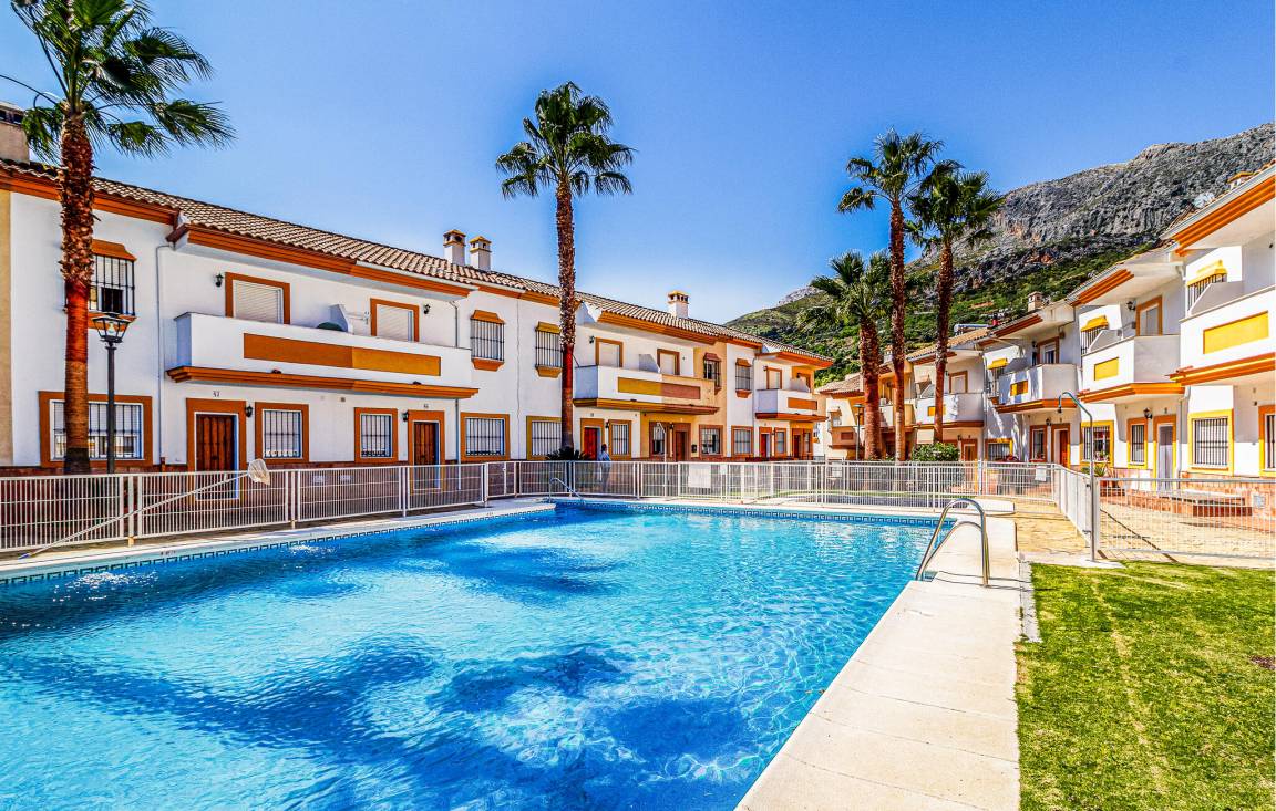 75 M² Casa ∙ 2 Habitaciones ∙ 6 Huéspedes - Benaoján
