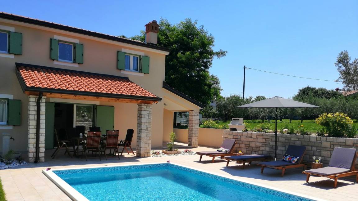 110 M² Villa ∙ 3 Bedrooms ∙ 6 Guests - Umag