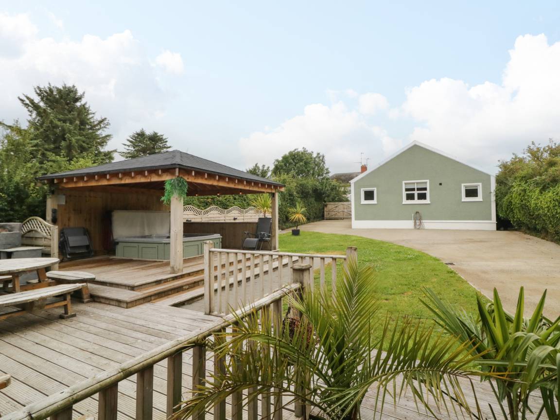 Cottage ∙ 2 Bedrooms ∙ 4 Guests - Castlerock