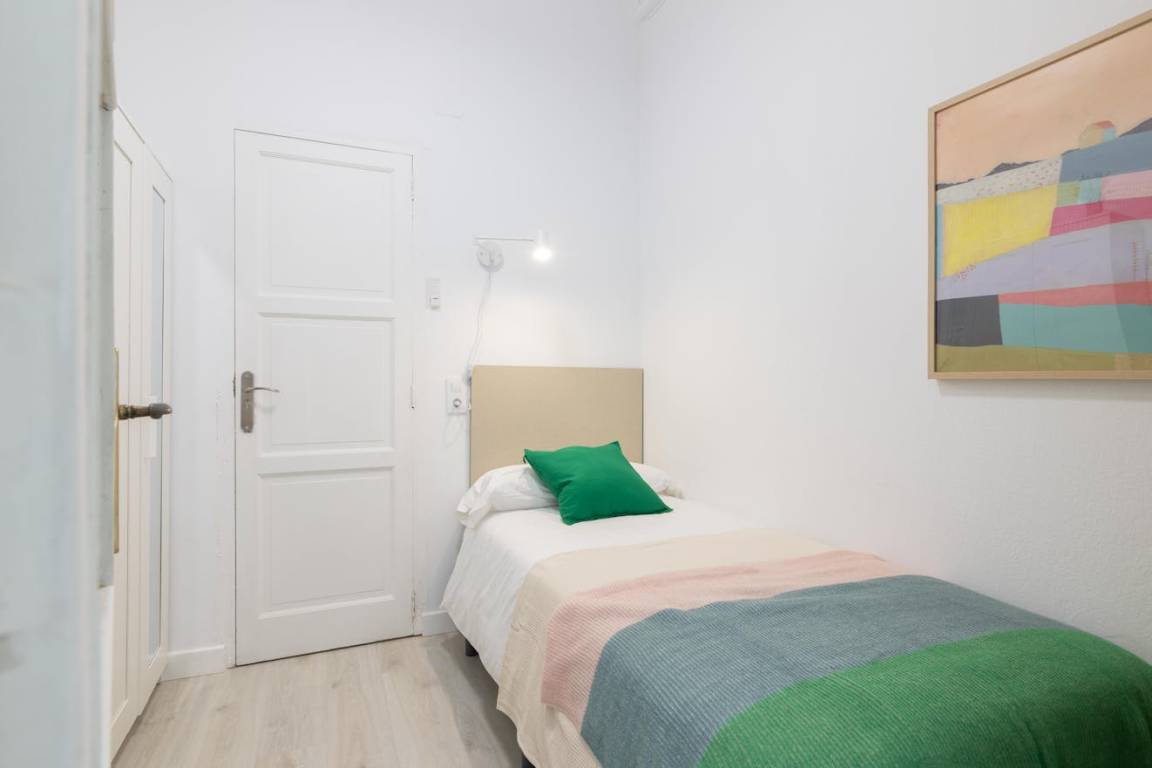 100 M² Appartement ∙ 7 Slaapkamers ∙ 1 Gast - Valencia