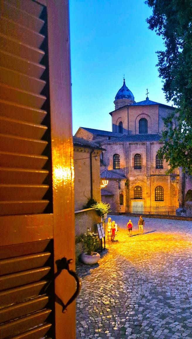 180 M² House ∙ 5 Bedrooms ∙ 10 Guests - Ravenna