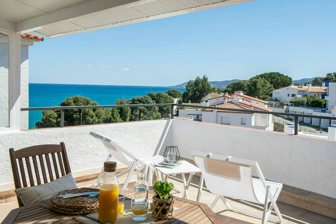 52 M² Apartament ∙ 1 Sypialnia ∙ 2 Gości - Portbou