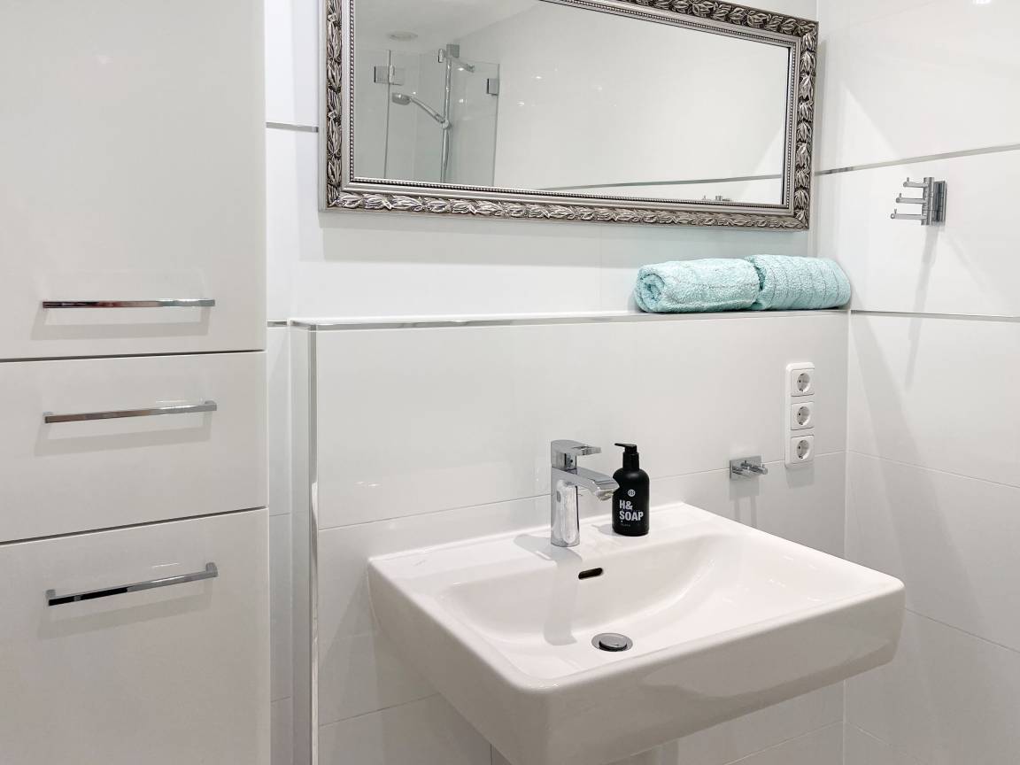 74 m² Ferienwohnung ∙ 1 Schlafzimmer ∙ 4 Gäste – Bild 28