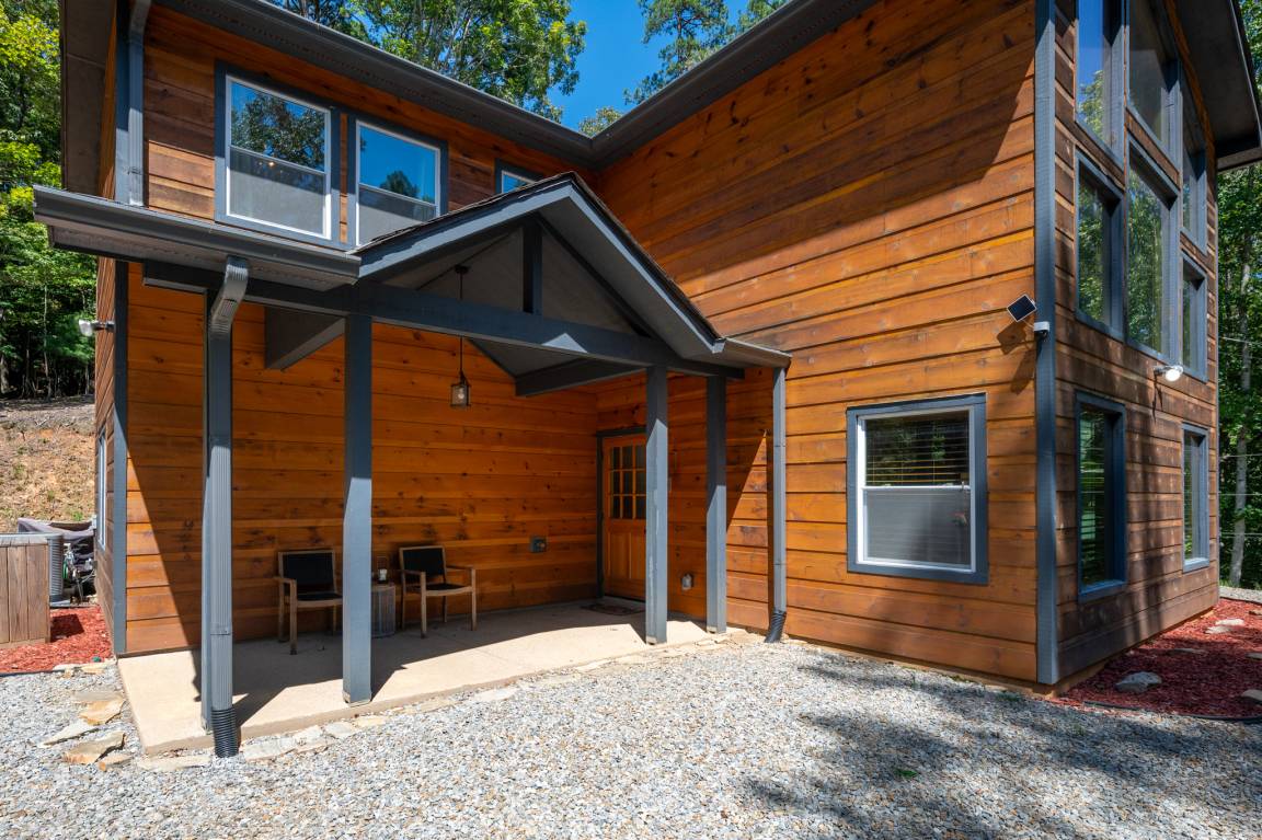 197 M² Cabin ∙ 3 Bedrooms ∙ 8 Guests - Ellijay, GA