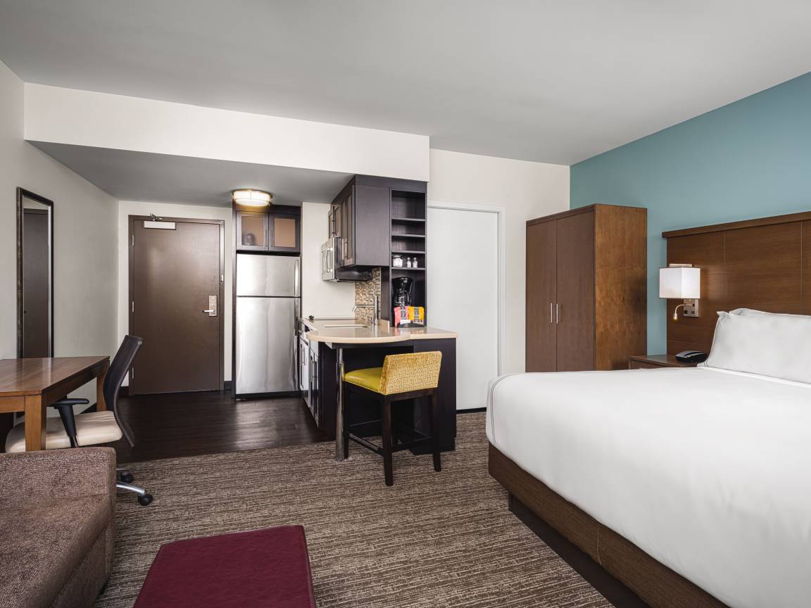 Hotel ∙ 1 Bedroom ∙ 4 Guests - Seattle