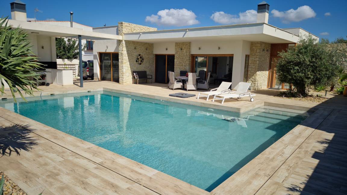 140 M² Villa ∙ 3 Chambres ∙ 6 Personnes - La Marina