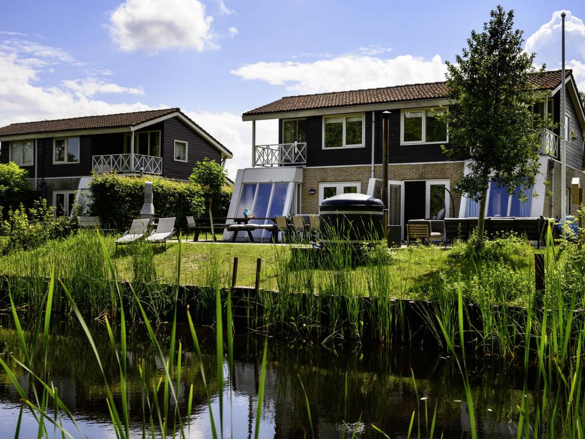 170 M² Apartment ∙ 1 Bedroom ∙ 18 Guests - Groningen Province