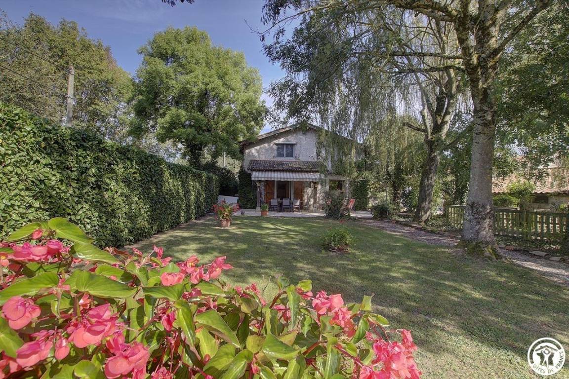 148 m&sup2; G&icirc;te 5 Schlafzimmer 11 G&auml;ste