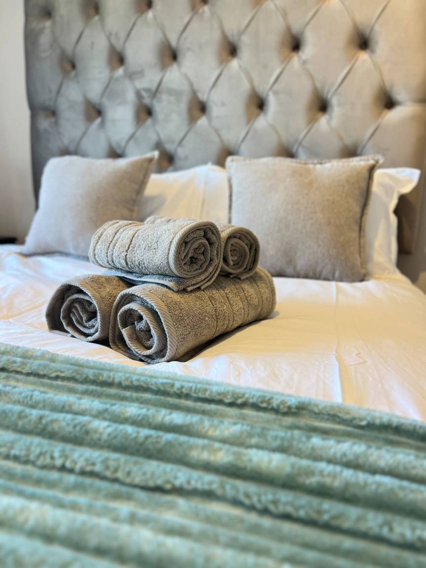 200 M² Apartment ∙ 1 Bedroom ∙ 2 Guests - Midrand