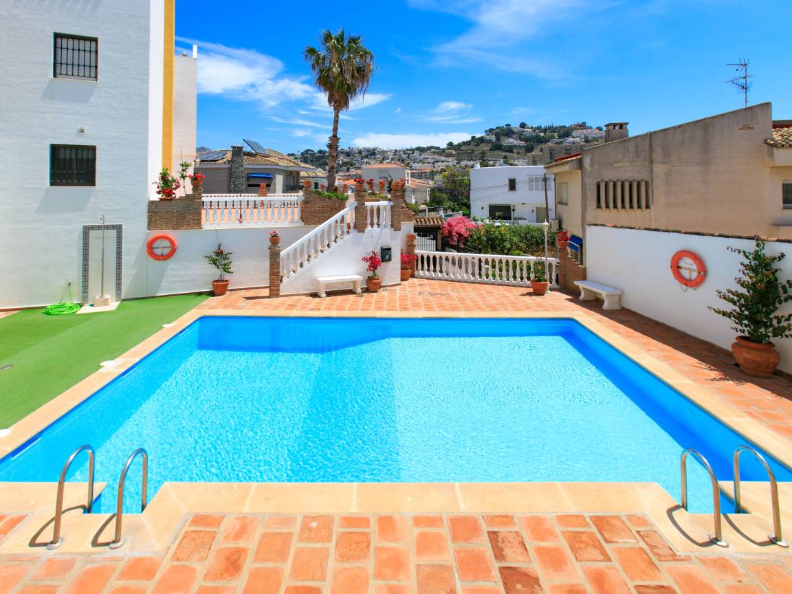 100 M² Apartamento ∙ 3 Habitaciones ∙ 6 Huéspedes - Almuñécar