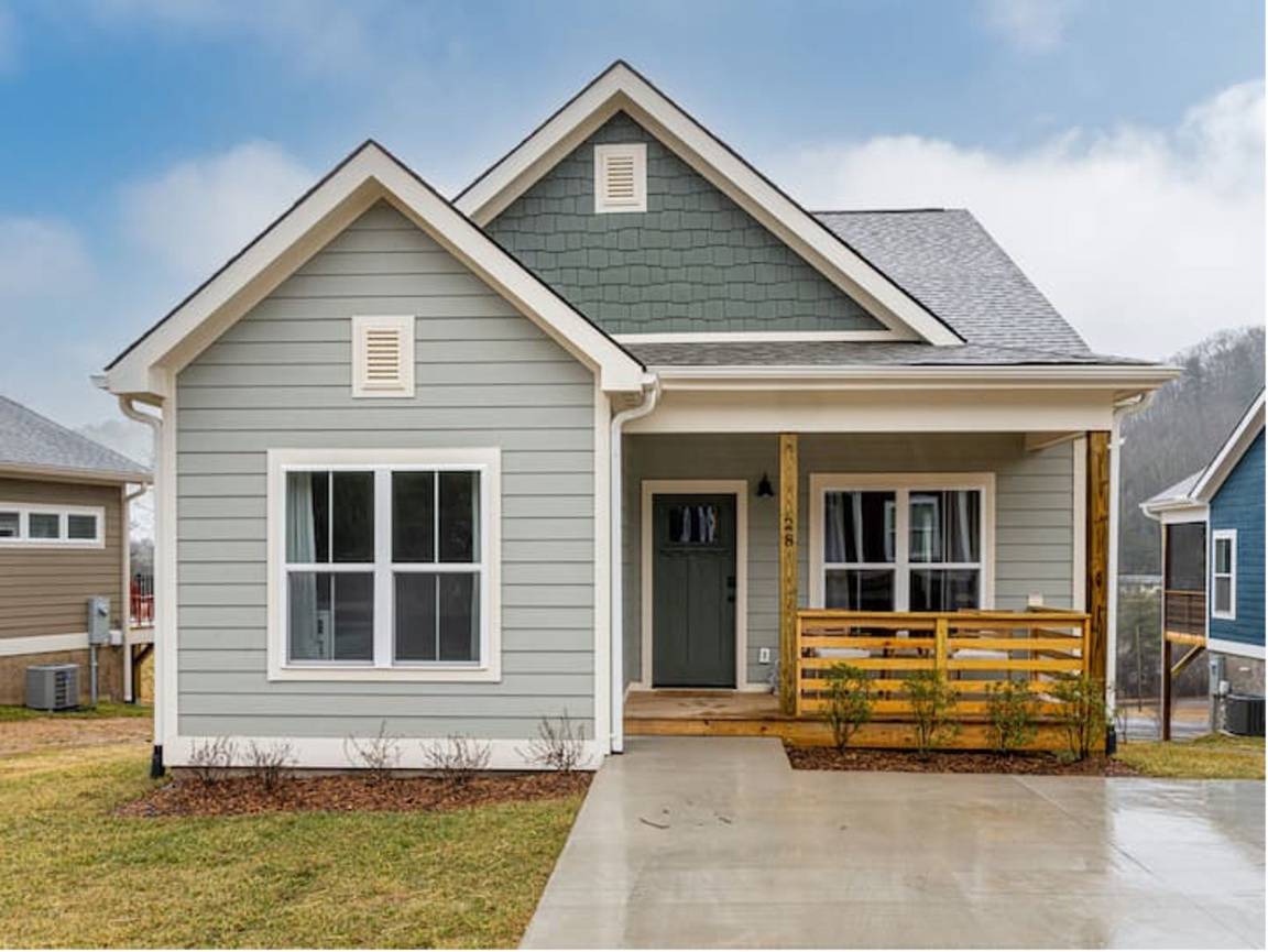 121 M² House ∙ 3 Bedrooms ∙ 6 Guests - Swannanoa, NC