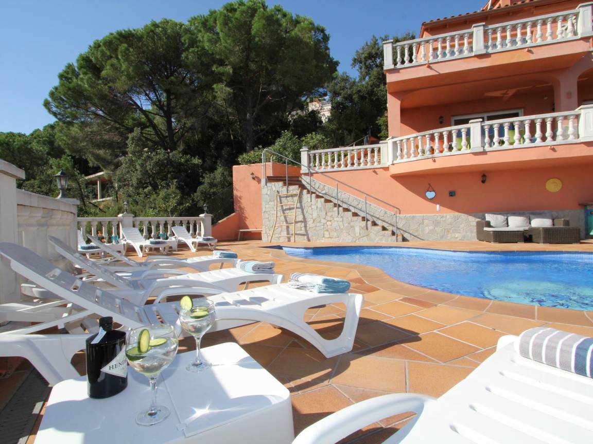 217 M² Villa ∙ 5 Schlafzimmer ∙ 10 Gäste - Lloret de Mar