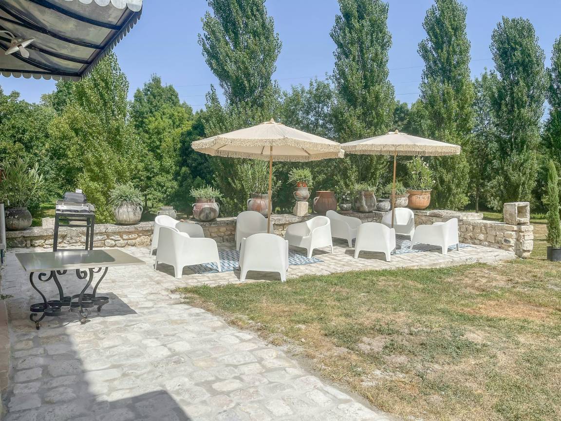300 M² Maison De Vacances ∙ 5 Chambres ∙ 12 Personnes - Saintes