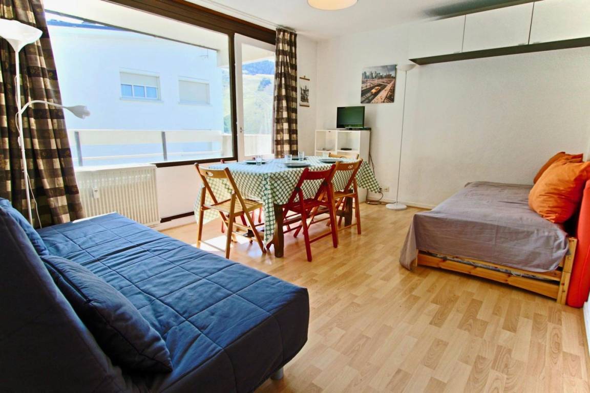 25 m&sup2; Studio 1 Schlafzimmer 3 G&auml;ste