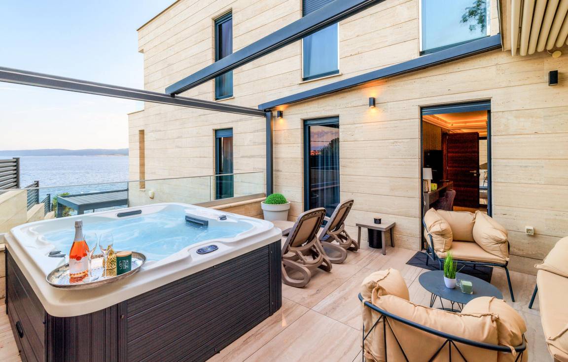 74 M² Appartamento Vacanza ∙ 2 Camere Da Letto ∙ 4 Ospiti - Selce