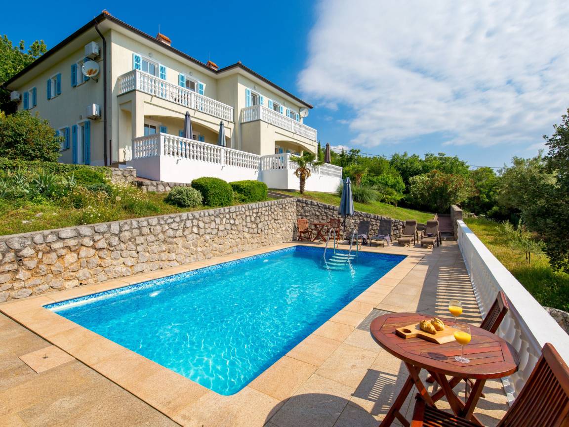 120 M² Huis ∙ 3 Slaapkamers ∙ 6 Gasten - Mošćenička Draga