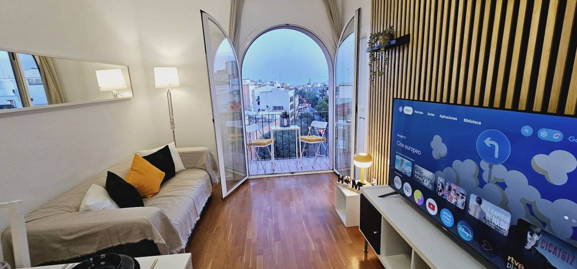 75 M² Apartamento ∙ 2 Habitaciones ∙ 5 Huéspedes - Ripollet