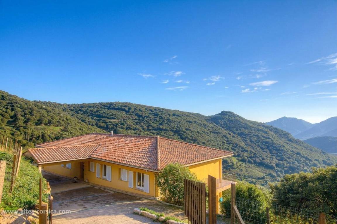 156 m&sup2; G&icirc;te 4 Schlafzimmer 9 G&auml;ste