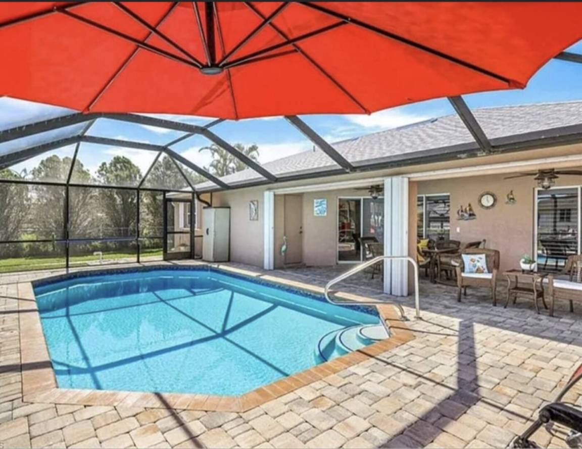 139 M² House ∙ 4 Bedrooms ∙ 7 Guests - Cape Coral, FL