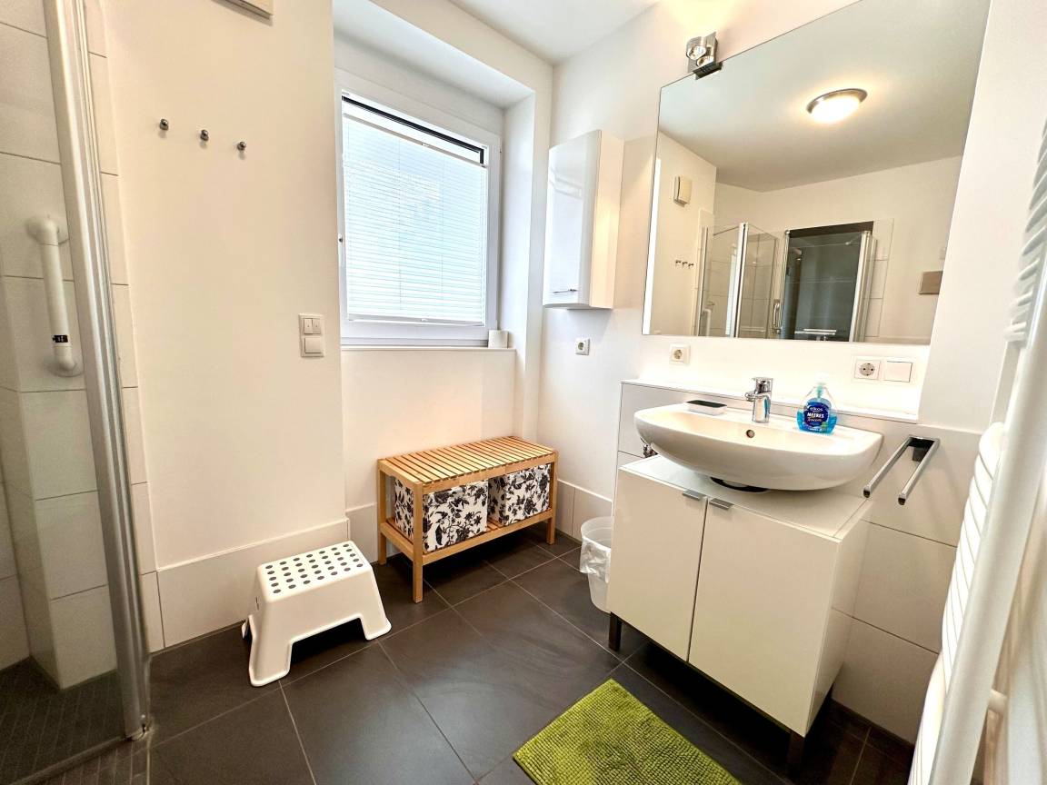 75 m² Ferienwohnung ∙ 1 Schlafzimmer ∙ 3 Gäste – Bild 9