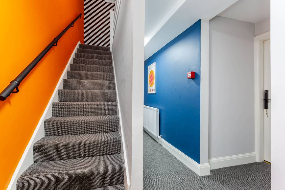 Appartement ∙ 7 Chambres ∙ 14 Personnes - Oldham