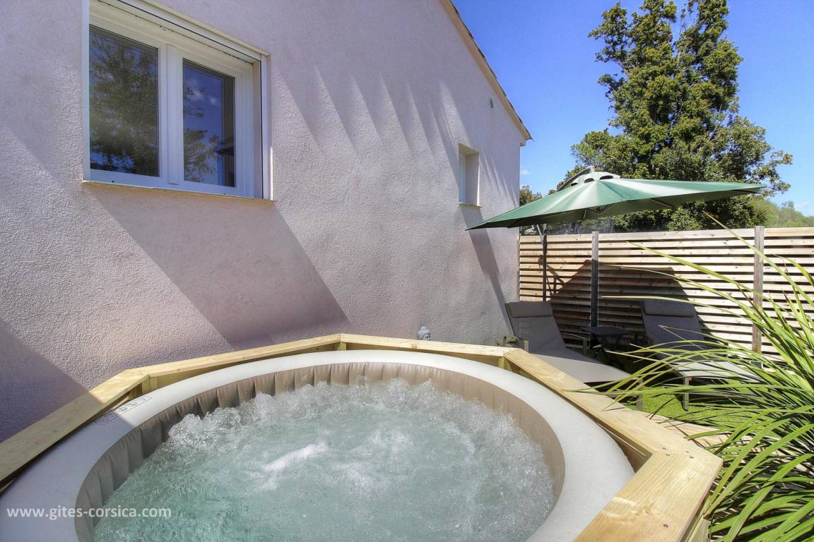 49 M² Gîte ∙ 1 Chambre ∙ 2 Personnes - Figari