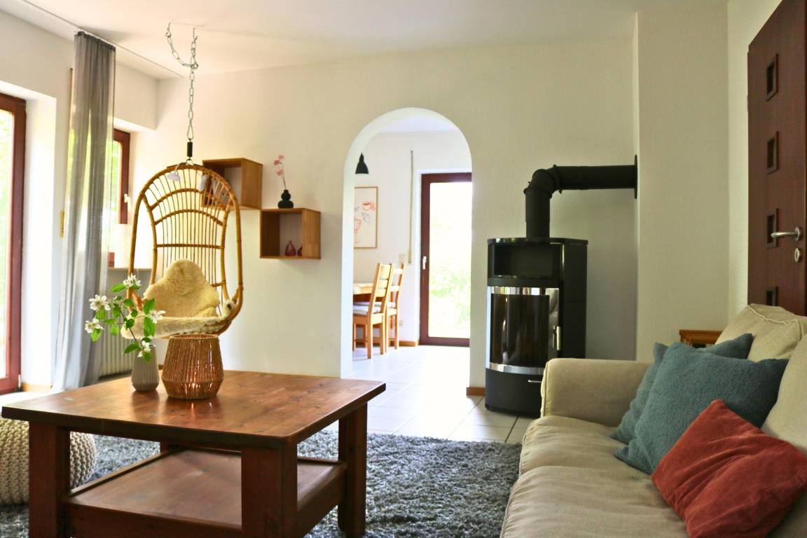 80 M² Ferienwohnung ∙ 1 Schlafzimmer ∙ 2 Gäste - Sankt Wendel