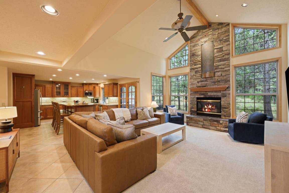 256 M² House ∙ 5 Bedrooms ∙ 10 Guests - Sunriver, OR