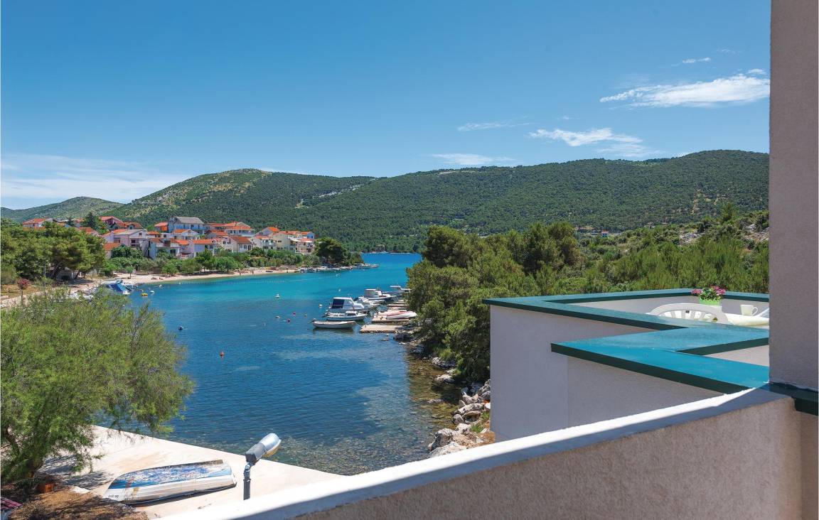 79 M² Apartament ∙ 2 Sypialnie ∙ 6 Gości - Szybenik