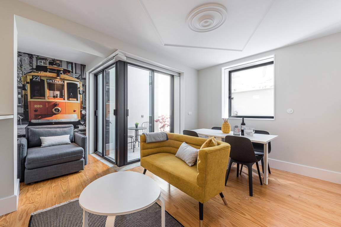 70 M² Apartment ∙ 2 Bedrooms ∙ 5 Guests - Porto