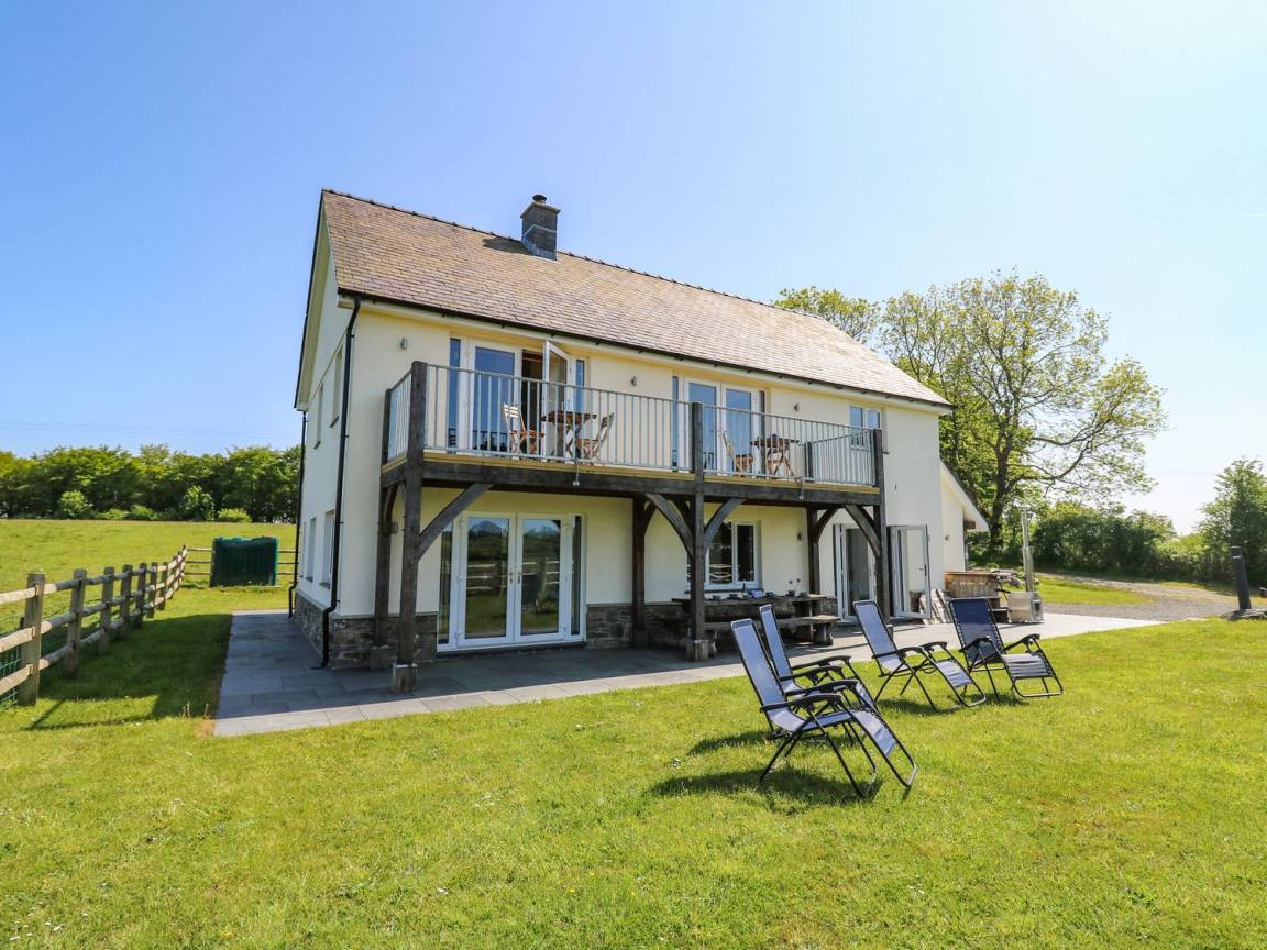 Cottage ∙ 4 Bedrooms ∙ 8 Guests - Ceredigion