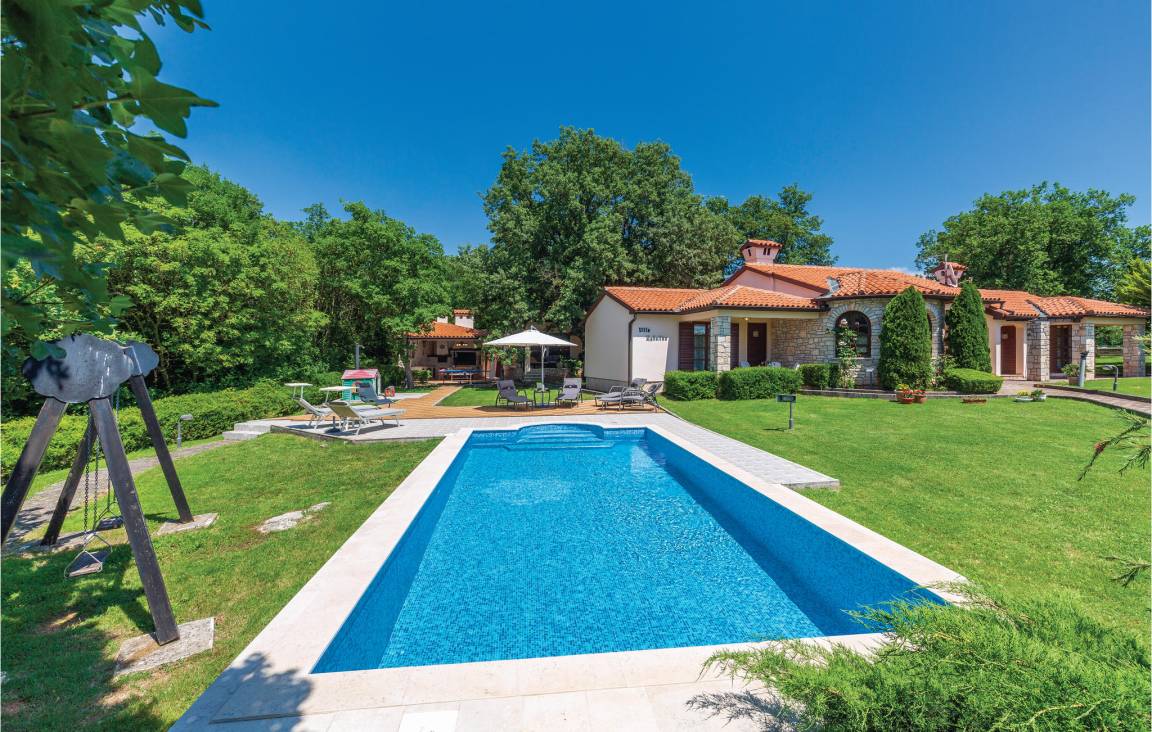245 M² Ferienhaus ∙ 3 Schlafzimmer ∙ 7 Gäste - Rakalj