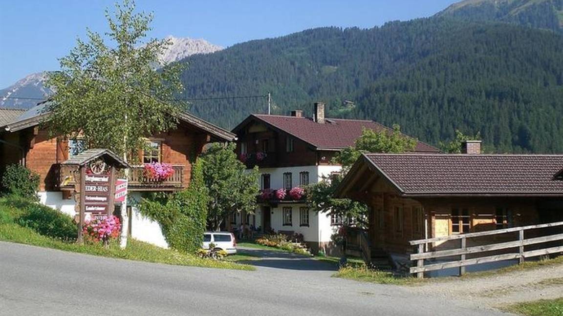 60 M² Ferienwohnung ∙ 2 Schlafzimmer ∙ 5 Gäste - Lesachtal