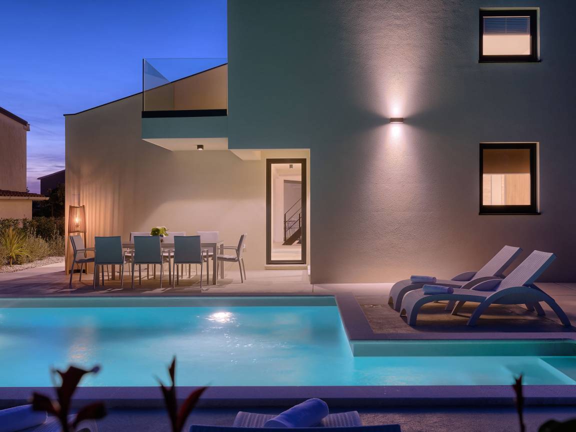 160 M² Ferienhaus ∙ 4 Schlafzimmer ∙ 8 Gäste - Kroatien