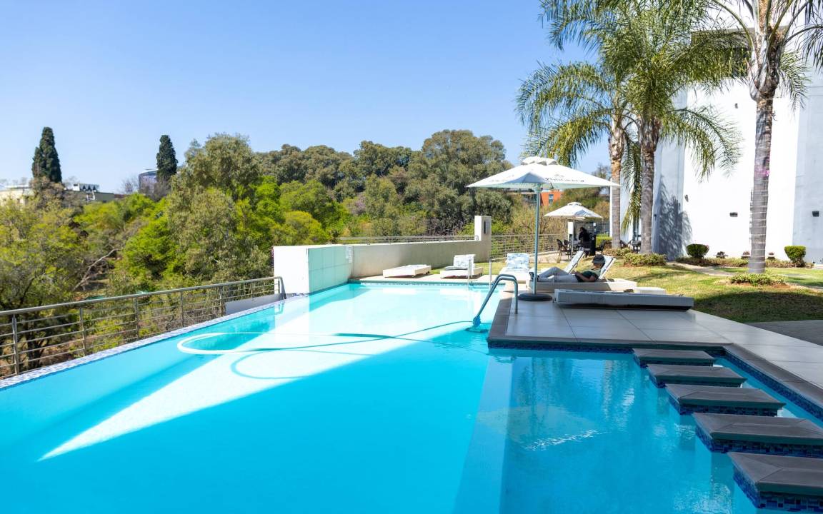 184 M² Apartment ∙ 2 Bedrooms ∙ 4 Guests - Pretoria (South Africa)