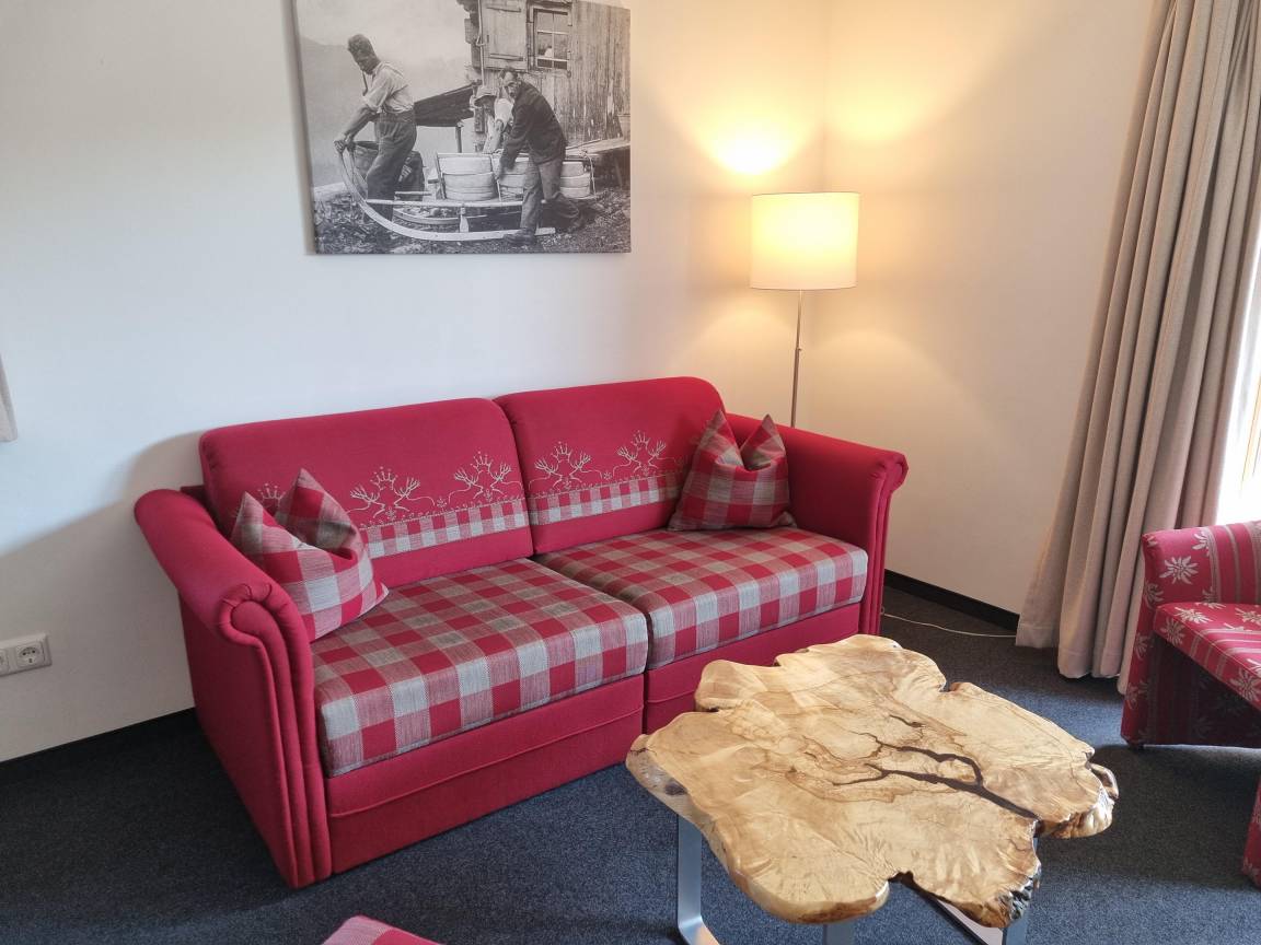 80 M² Ferienwohnung ∙ 2 Schlafzimmer ∙ 6 Gäste - Riezlern