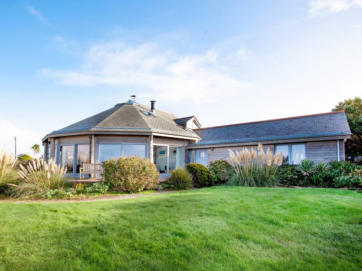 Cottage ∙ 3 Bedrooms ∙ 6 Guests - Sennen Cove