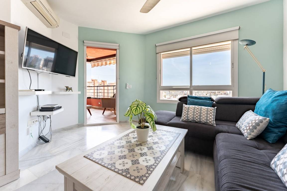 124 M² Apartment ∙ 5 Bedrooms ∙ 6 Guests - Fuengirola