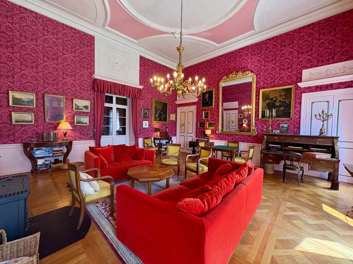 385 M² Château ∙ 8 Chambres ∙ 15 Personnes - Albertville