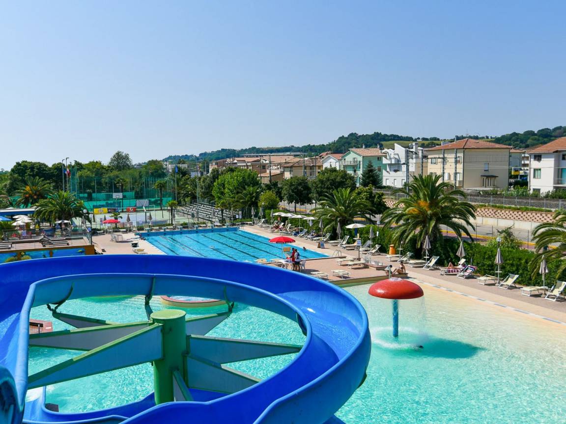 Parco vacanze a Porto Sant\'elpidio con giardino e terrazza