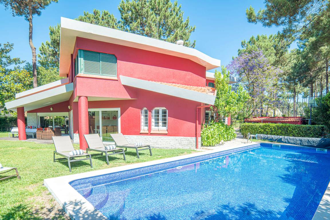 230 M² Villa ∙ 6 Bedrooms ∙ 12 Guests - Costa da Caparica