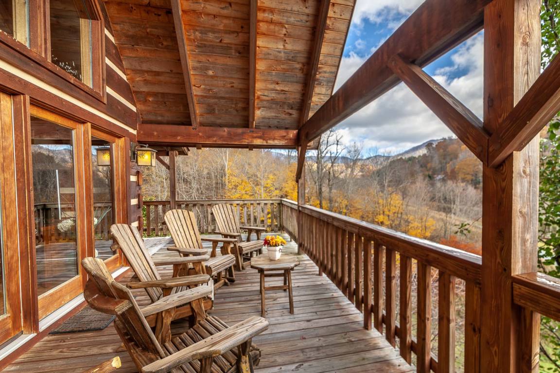 142 M² Cabin ∙ 2 Bedrooms ∙ 9 Guests - Valle Crucis, NC