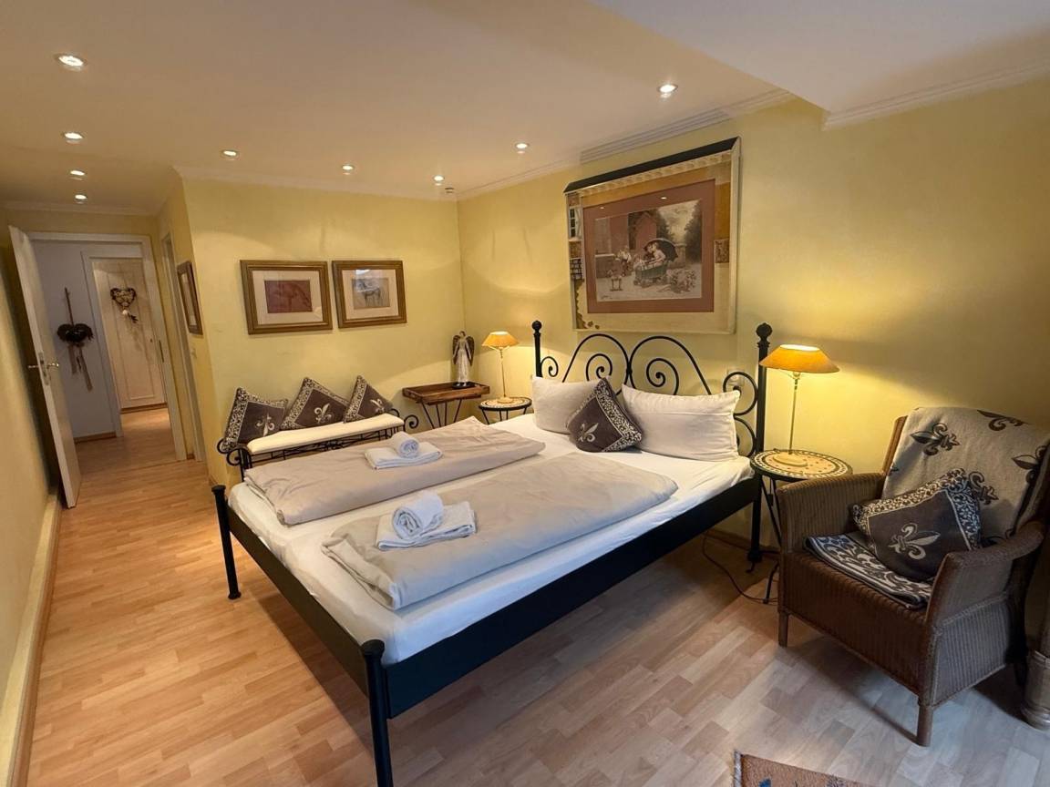 125 m² Ferienwohnung ∙ 2 Schlafzimmer ∙ 4 Gäste – Bild 17