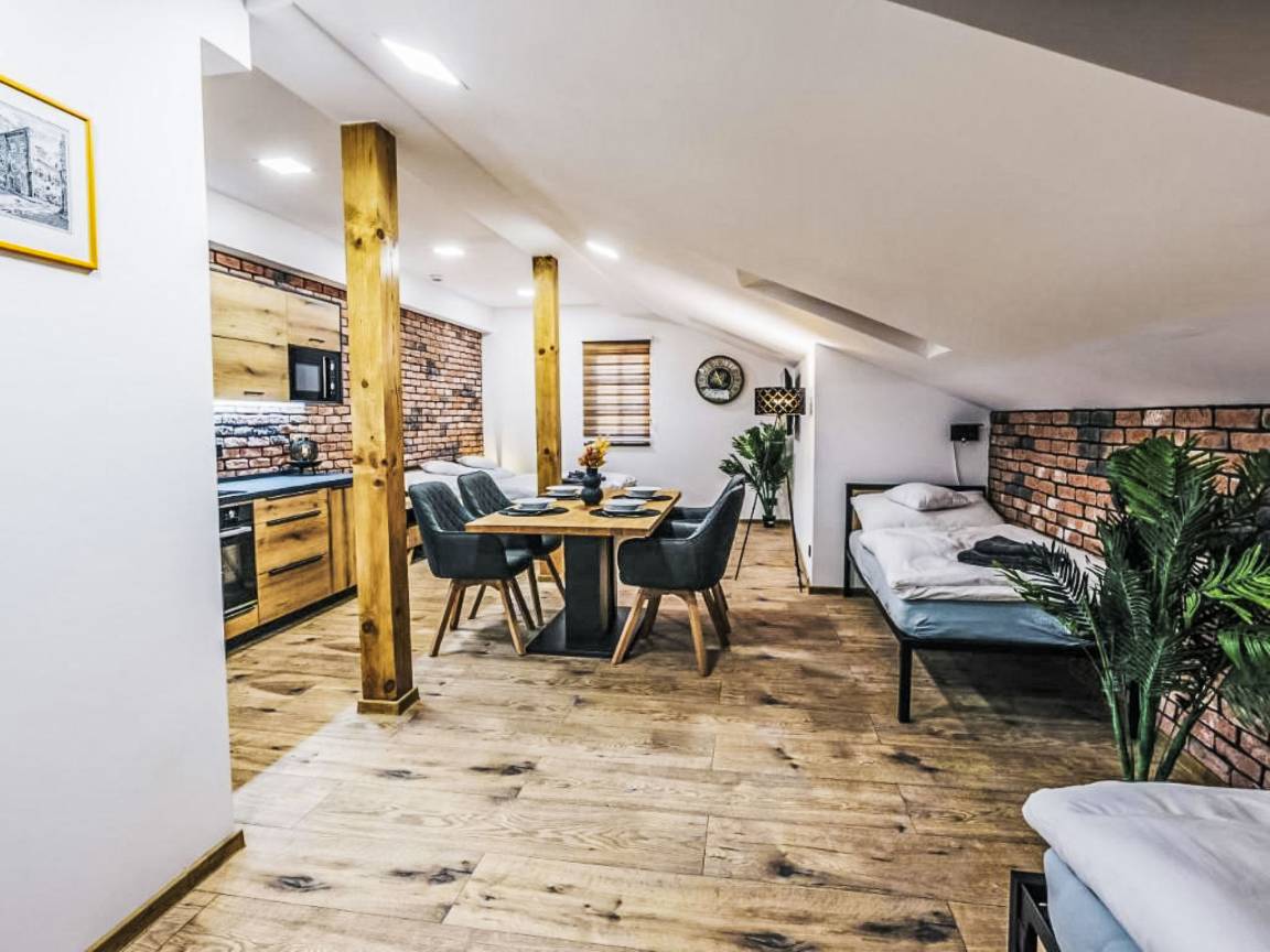 52 M² Apartment ∙ 1 Bedroom ∙ 4 Guests - Jindřichův Hradec