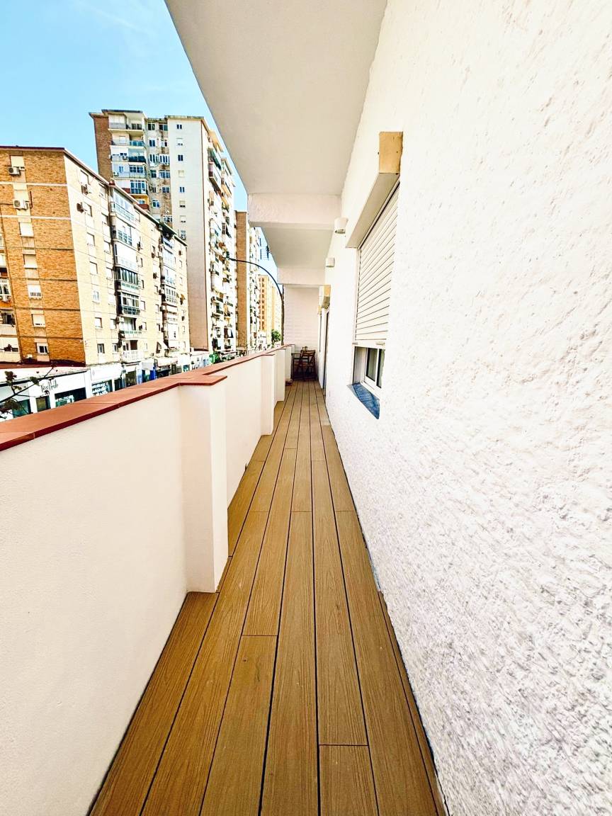 88 M² Apartamento ∙ 2 Habitaciones ∙ 5 Huéspedes - Málaga